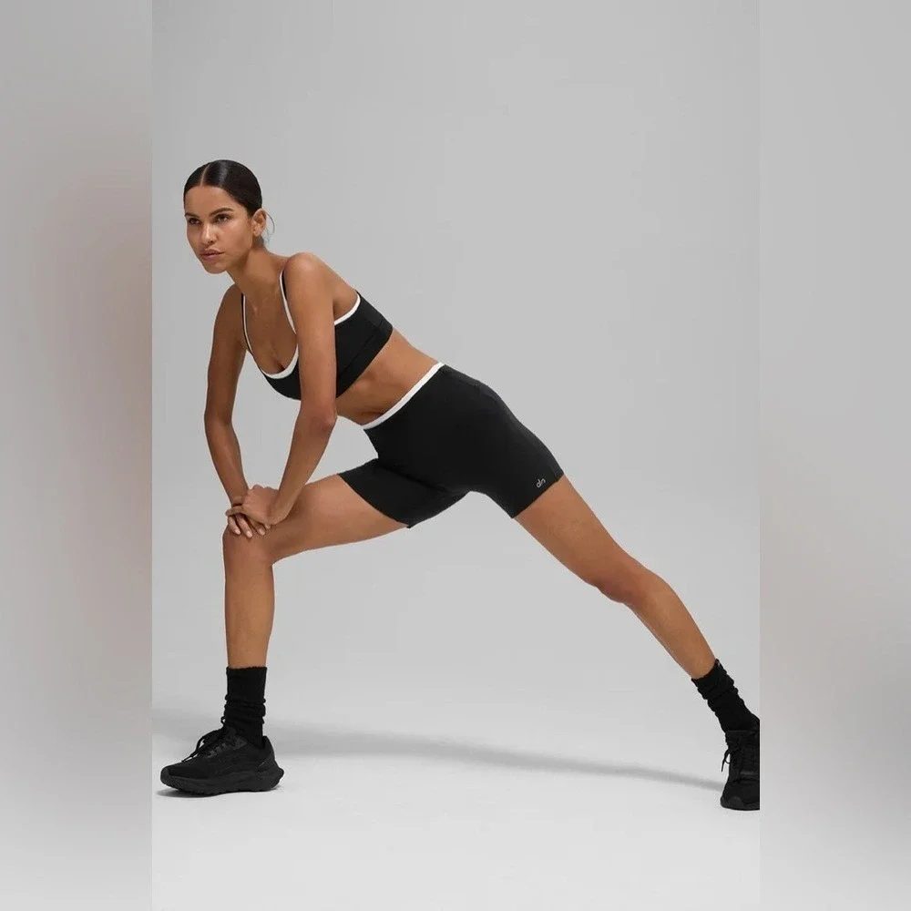 Alo Yoga 5